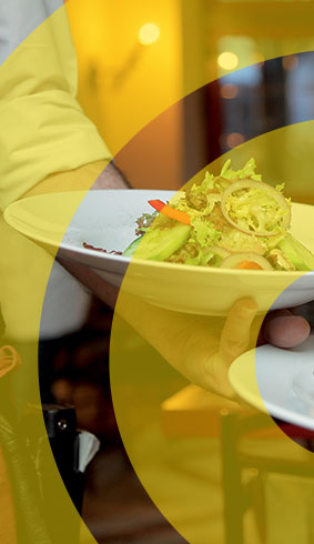 Visuel illustrant une formation en service en restauration